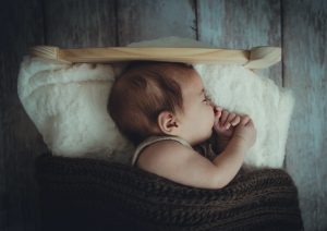 bebelus somnoros