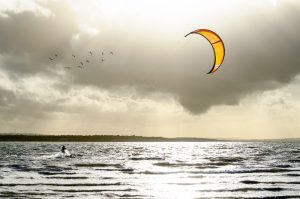 Sporturile nautice - Kitesurfing 