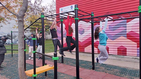 Cea mai mare zonă universitară de calisthenics din Iași 01